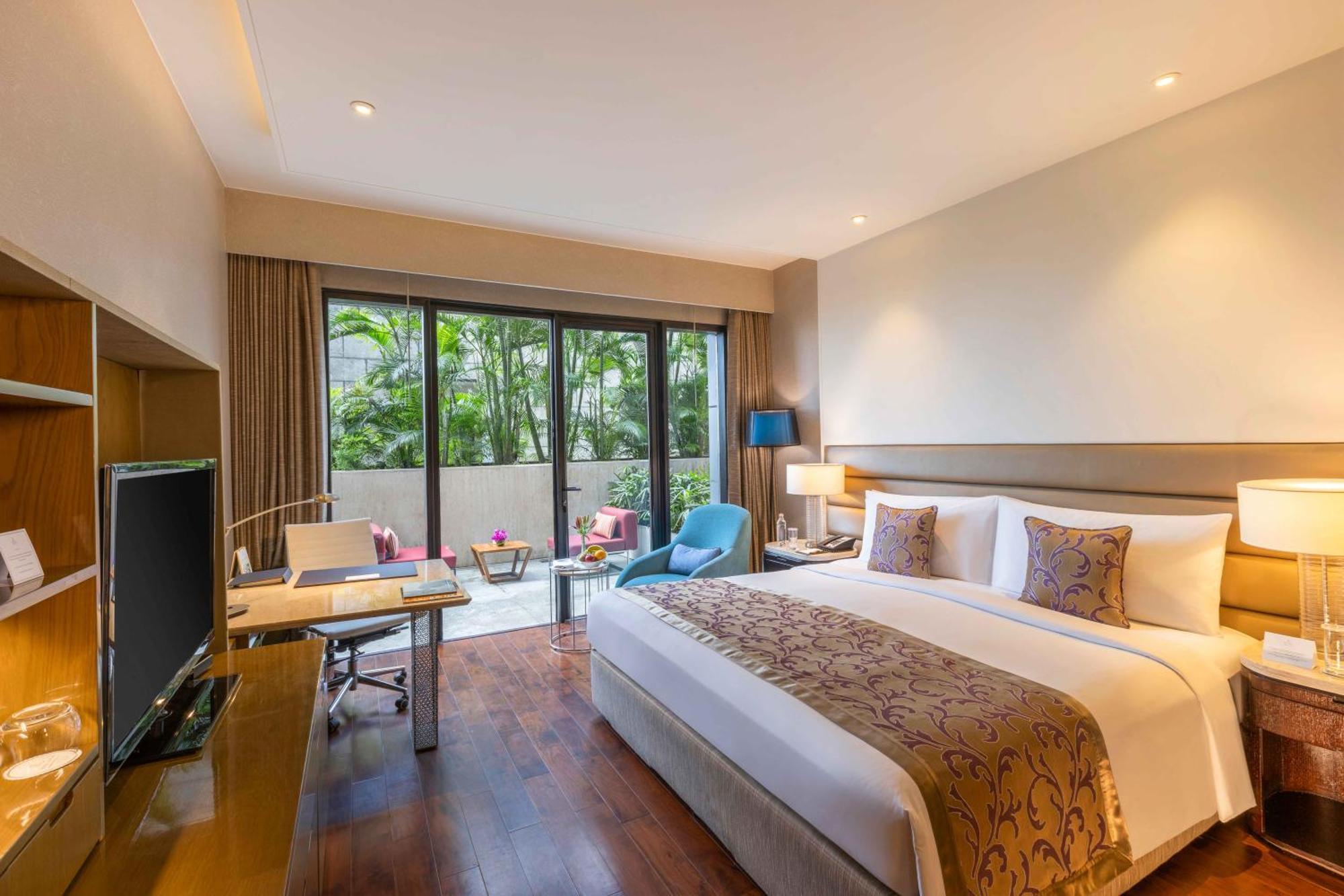 The Leela Ambience Convention Hotel Delhi Nové Dillí Exteriér fotografie Deluxe Room